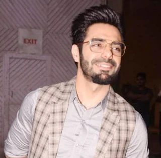 Aparshakti Khurana Family Wife Son Daughter Father Mother Marriage Photos Biography Profile.