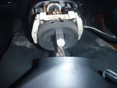 Horn Sensor Wire on Steering Wheel