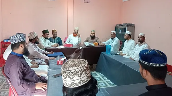 তৈয়্যবিয়া মাদরাসা সাবেক ছাত্র পর্ষদের সভা অনুষ্ঠিত