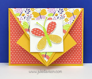 VIDEO & PDF: Stampin' Up! Butterfly Kisses Arrow Card Tutorial ~ Www.juliedavison.com #stampinup 2022-2023 Stampin' Up! Annual Catalog ~ Best Butterflies Bundle