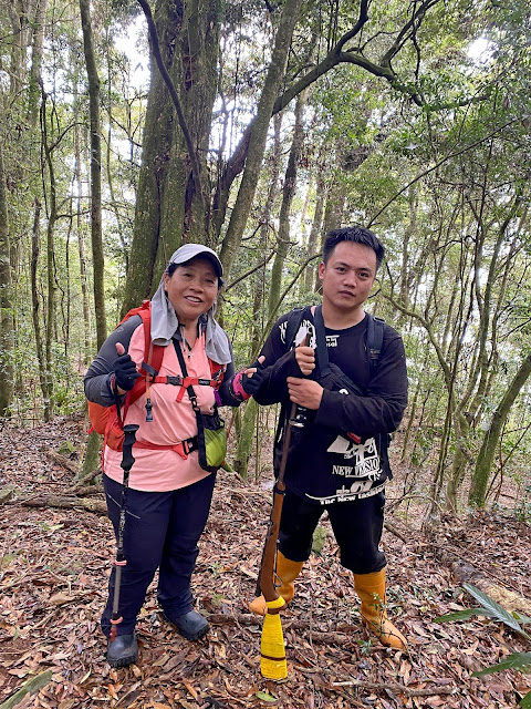 往百志興保山--遇一年輕獵人