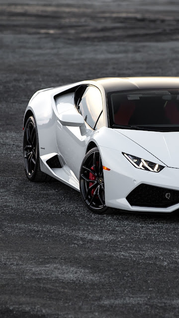 White Lamborghini Huracan Desktop Wallpaper