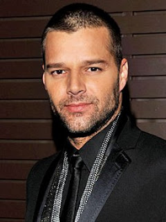 ricky martin pria gay yang aneh