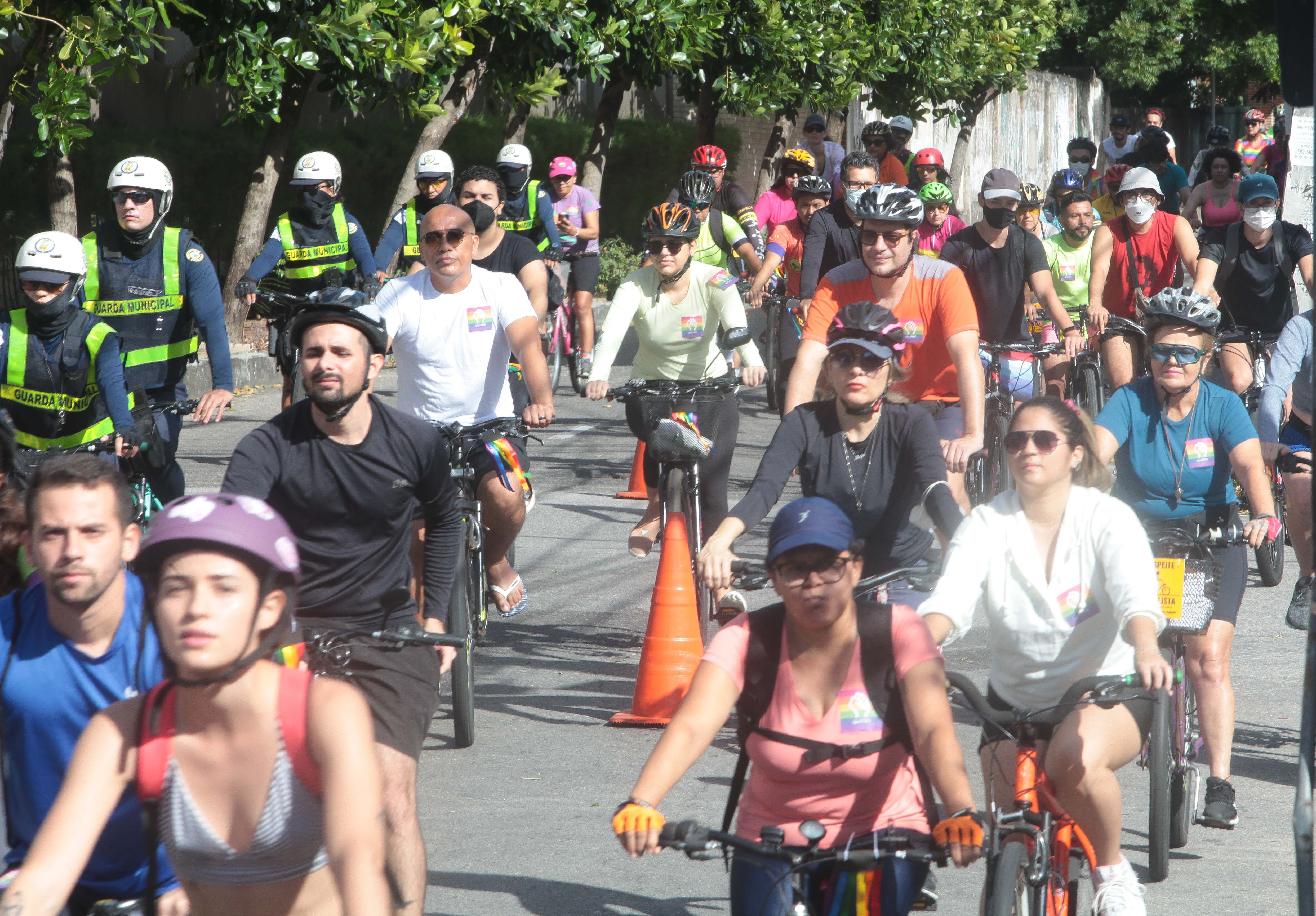 Sem futebol ou bicicleta, game ajuda jovens da periferia a fazer