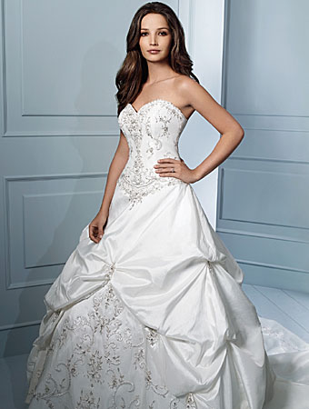 It's glam of wedding dress beautiful bride who will make your husband 