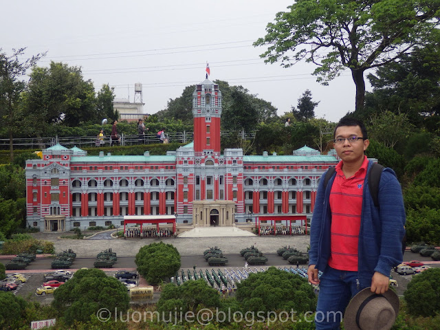 Window on China theme park