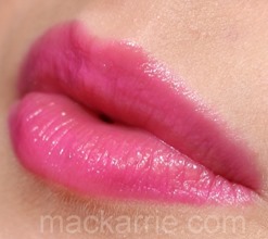 c_PinkTieLaPetiteRobeNoireLipstick3