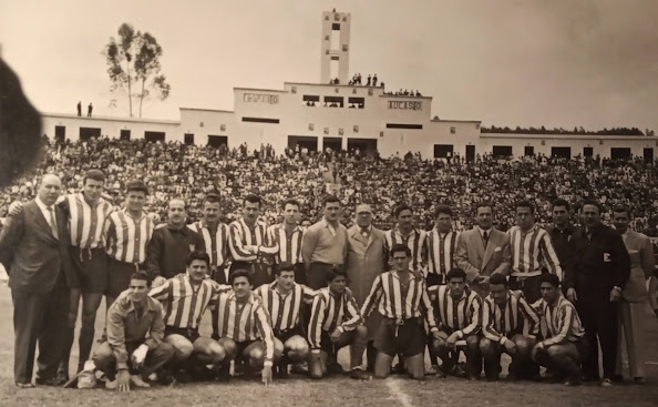 Plantel de Estudiantes de La Plata, gira por Ecuador, partido contra AUCAS, 1956, Juan Eulogio Urriolabeitia