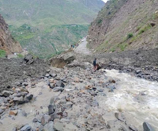 लोनी | बेटी का कर रहे थे इंतजार लेकिन आई खबर | कुल्लू में बादल फटने से बही गाजियाबाद की युवती