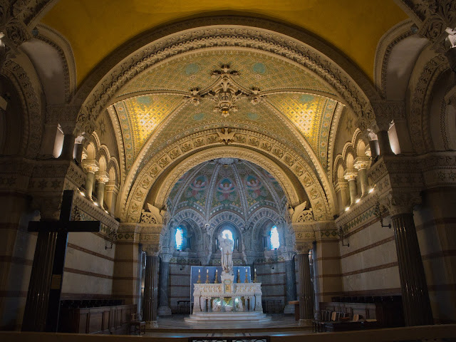 jiemve, le temps d'une pose, Lyon, Fourvière, Basilique, Eglise basse, crypte