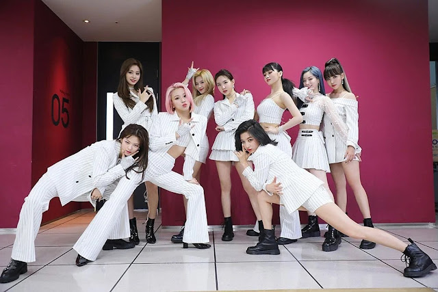 Penyanyi Terpopuler Juni 2019 TWICE