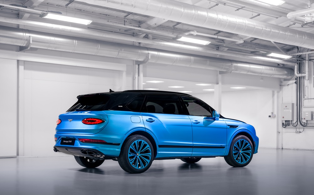 Duo-tone Bentayga EWB Azure V8