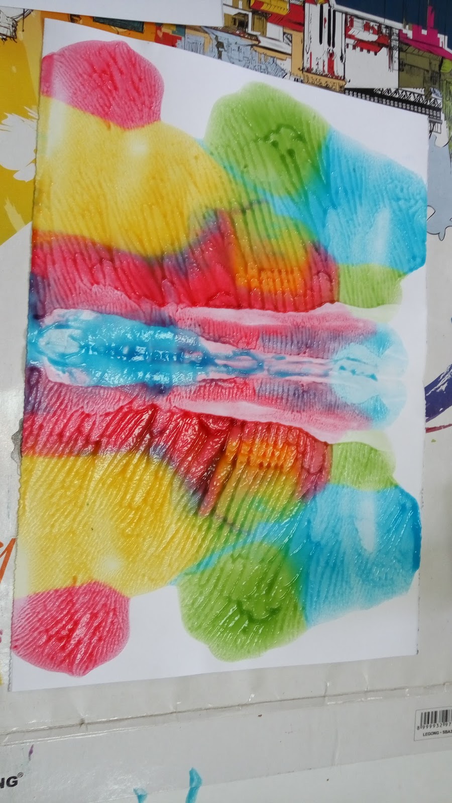 SENI RUPA ANAK USIA DINI MENGGAMBAR DENGAN TEKNIK INKBLOT 