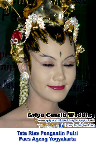 Griya Cantik Wedding Tata Rias Pengantin Putri Paes  Ageng  