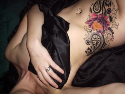 flower rib tattoo, popular tattoo sexy girls
