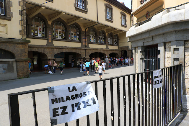 Edificio que ocupaba el colegio La Milagrosa en uno de los últimos días de actividad