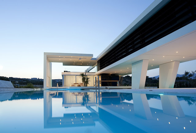 Picture of modern home as seen from the pool