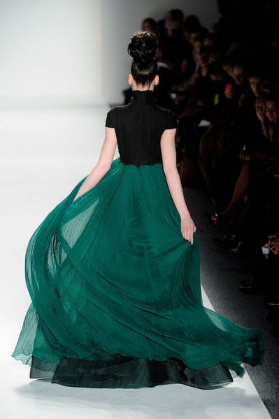 Zang Toi at New York Fashion Week Fall 2011 : Cool Chic Style Fashion