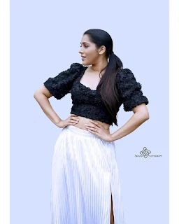 Anchor Rashmi Gautam new Hot Photo Shoot