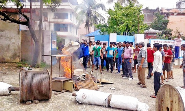 Three hurt as police open fire at protesters outside Narayani Sub-Regional hospital
