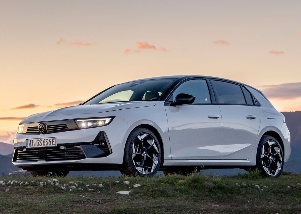 2023 Vauxhall Astra GSe