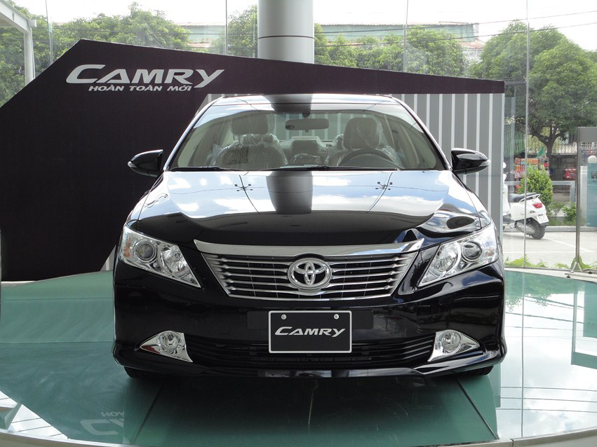 Bảng giá xe Toyota Camry 2015 cập nhật mới nhất