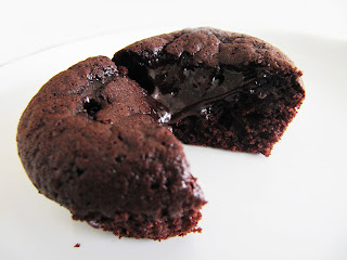 Molten Chocolate Lava Cupcake Quick & Easy video recipe