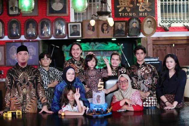 Inilah Deretan Artis Indonesia Yang Punya Banyak Anak
