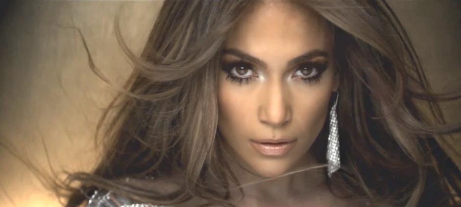 I love Jennifer Lopez's hairstyle hair colour in her new music video on