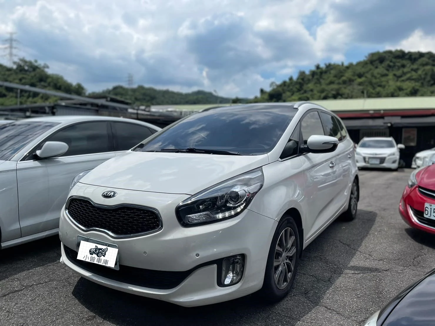 您是 Kia Carens的車主想賣車嗎? 在賣車之前有想過這些問題嗎?   Kia Carens缺點和災情會影響中古車估價行情嗎? Kia Carens七人座有二手嗎?二手車估價會比較高嗎? Kia Carens停產會影響中古車行情嗎? Kia Carens二手車很少嗎?估車會比較保值嗎? 韓國Kia Carens的評價會影響中古車收購行情嗎?  小曾團隊偶爾也會收一些 Kia 車種 ，今天就來帶大家看看 KIA Carens 的收購故事喔!!