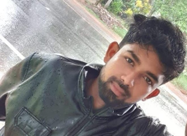  உந்துருளியில் பயணித்த இளைஞர் ஒருவர் காட்டு   யானை மீது மோதி விபத்துக்குள்ளானதில் உயிரிழந்துள்ளார் .