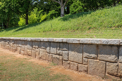 Choosing the Right Retaining Wall for Your Property title=