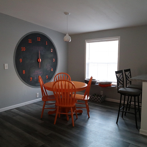 How to Make Your Own Giant Chalkboard Wall Clock