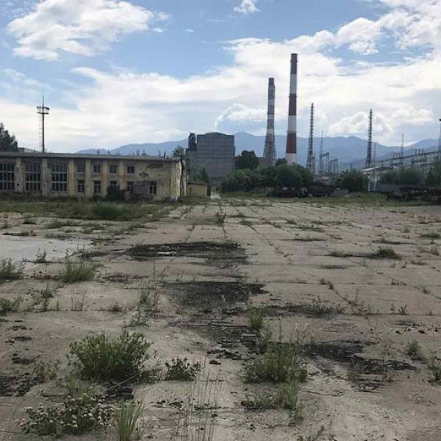 Baikalsk: fábrica abandonada em cidade a ponto de sucumbir