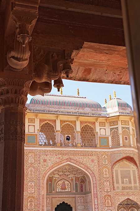 Planning a trip to Jaipur, India? You can't miss Amber Fort (aka Amer Fort), one of Rajasthan's great fortress palaces. Here's everything you need to know before you go.