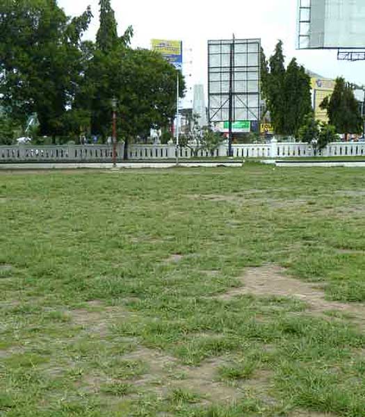 Kisah Alun-alun Kejaksan Cirebon Jawa Barat