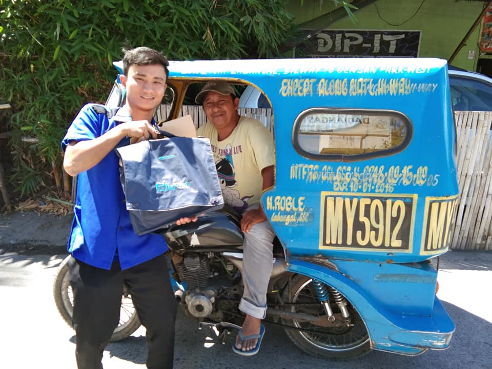 Honest Gensan tricycle driver returns laptop left by passenger