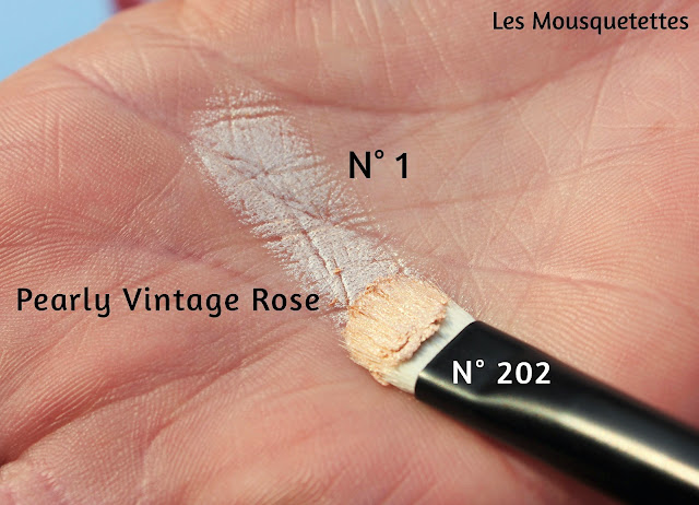 Cream Crush Eyeshadow n°1 Pearly vintage rose KIKO - Les Mousquetettes©
