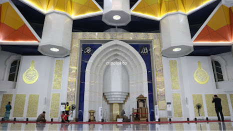 Bagian depan atau mimbar masjid