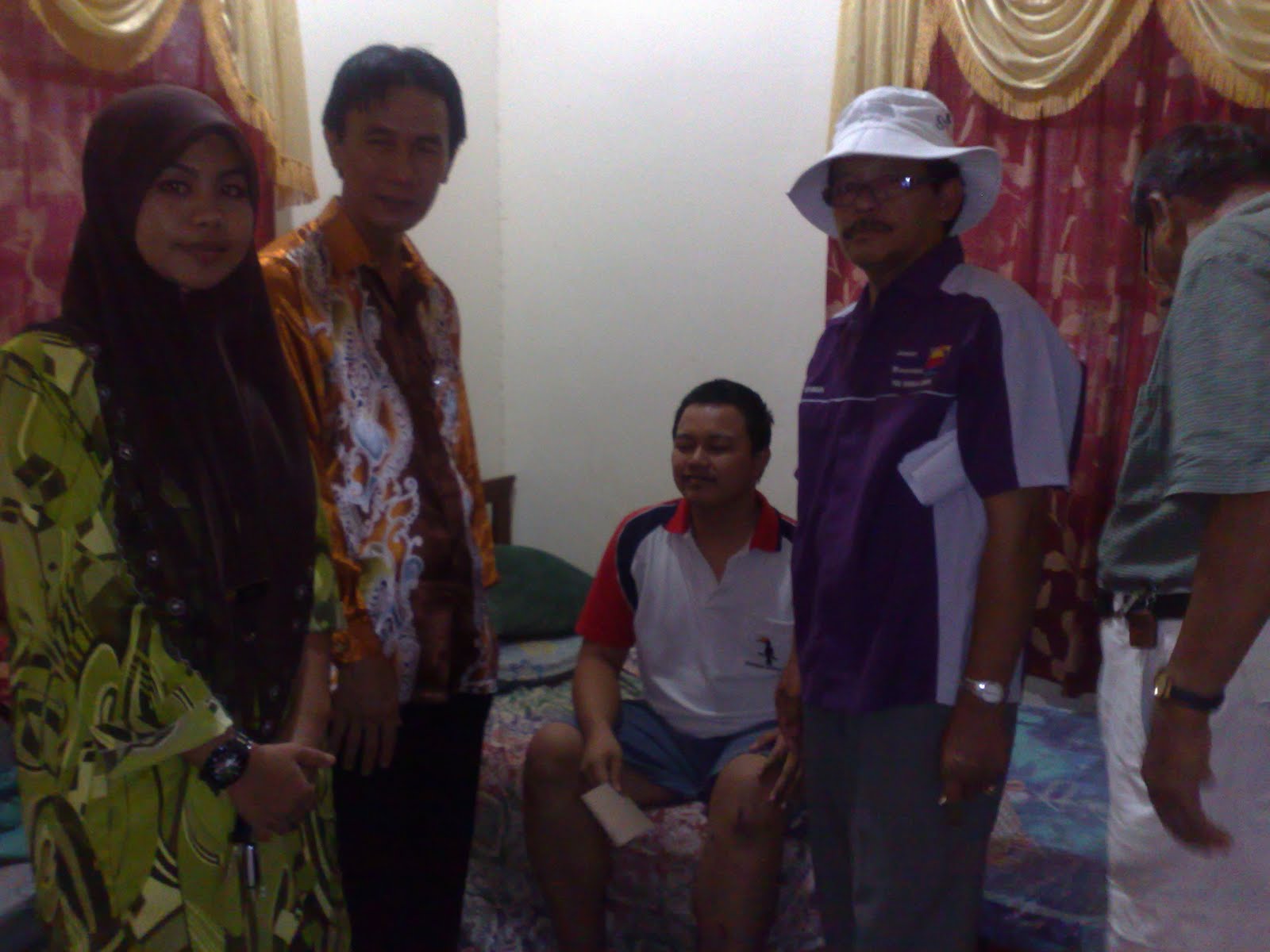 Pak Lurah Felda Palong 9: PAK LURAH PENGURUS, TUAN NAZIR ...