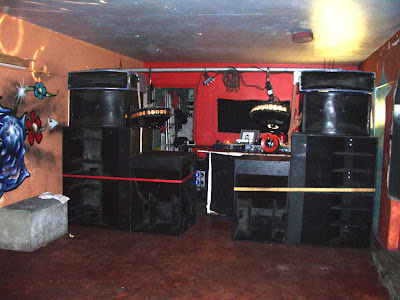 Early Disjunkt sound system, showing PD1850 loaded 1850 horns, Martin Audio phillishaves, and JBL biradial horns