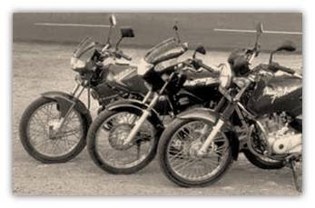 CBZ Classic Vs Fiero Vs Pulsar 150 Classic