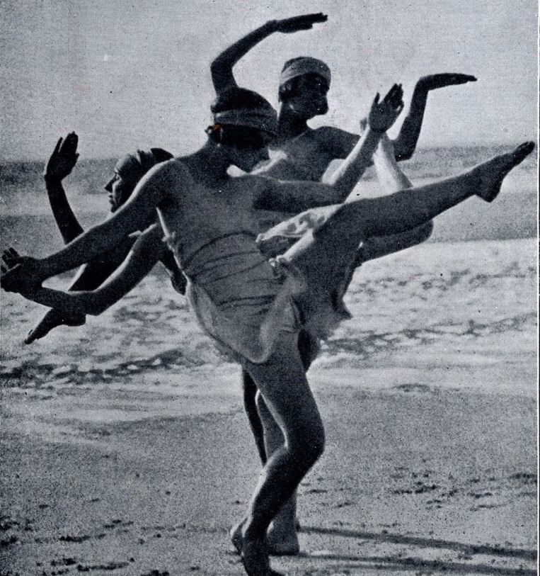 The Dancer From the Dance: 20 Stunning Vintage Photographs 