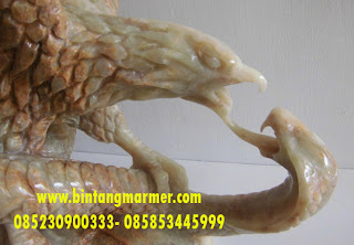Patung Marmer Garuda