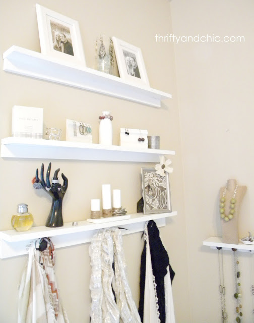 http://www.thriftyandchic.com/2012/06/simple-jewelry-displays.html