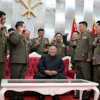 FONTE: <https://www.scmp.com/news/asia/east-asia/article/3094914/kim-jong-un-celebrates-anniversary-korean-war-armistice-handing>