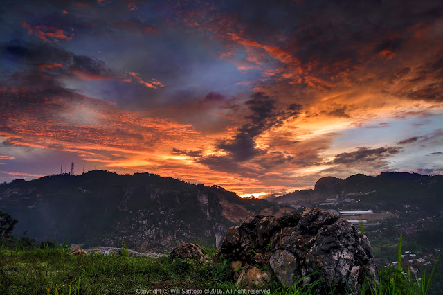 Stone garden wisata perbukitan kapur di bandung