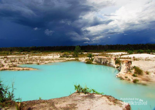 danau biru