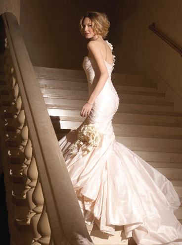 Roses Wedding Dress Designs Picture