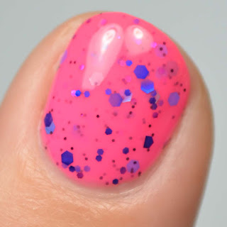 pink thermal nail polish